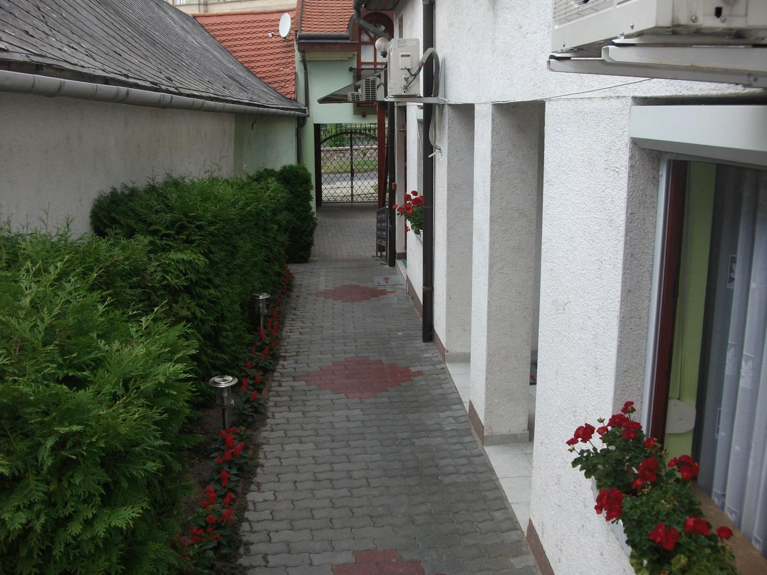 Bed and Breakfast Ria Panzio Esztergom Exterior foto