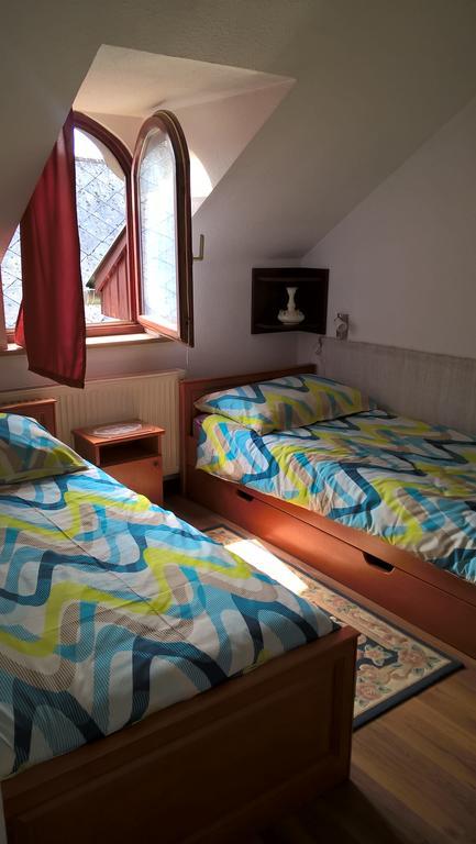 Bed and Breakfast Ria Panzio Esztergom Exterior foto