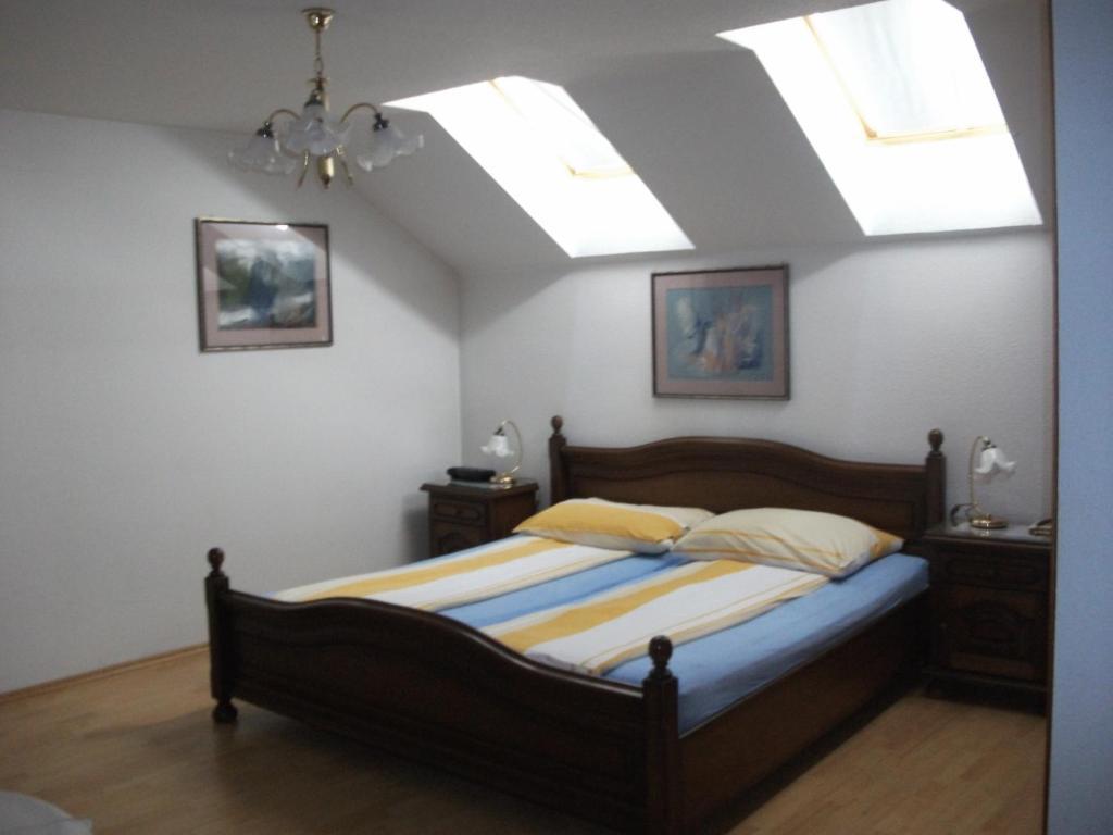 Bed and Breakfast Ria Panzio Esztergom Exterior foto