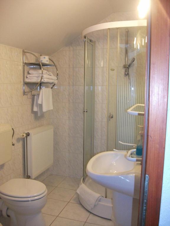 Bed and Breakfast Ria Panzio Esztergom Exterior foto
